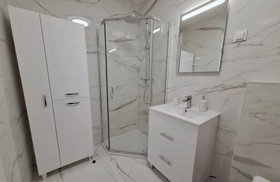 Alquiler de un nuevo piso de 2 habitaciones, 43 m², en el distrito de Prądnik Biały, Cracovia, Polonia